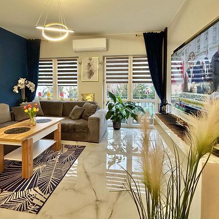 Golden Luxury Suite Nowy Dwór Mazowiecki Kültér fotó