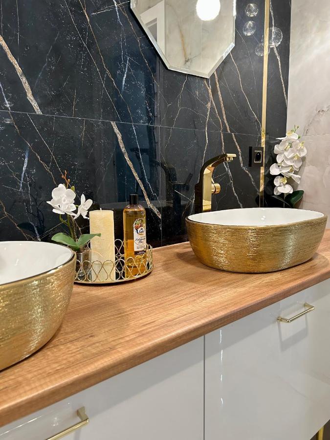 Golden Luxury Suite Nowy Dwór Mazowiecki Kültér fotó