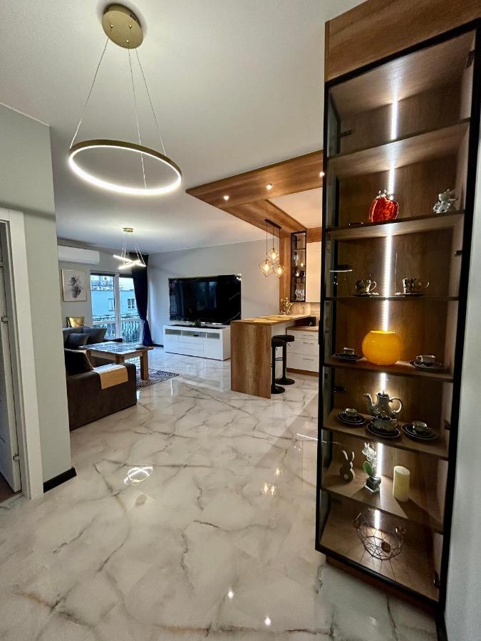 Golden Luxury Suite Nowy Dwór Mazowiecki Kültér fotó